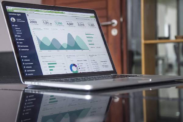 官方：曼城从沃特福德召回外租中卫阿莱恩