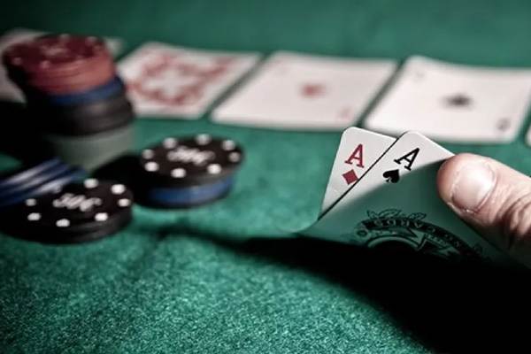 曼城官方：格瓦迪奥尔右腿胫骨骨折，本周接受手术